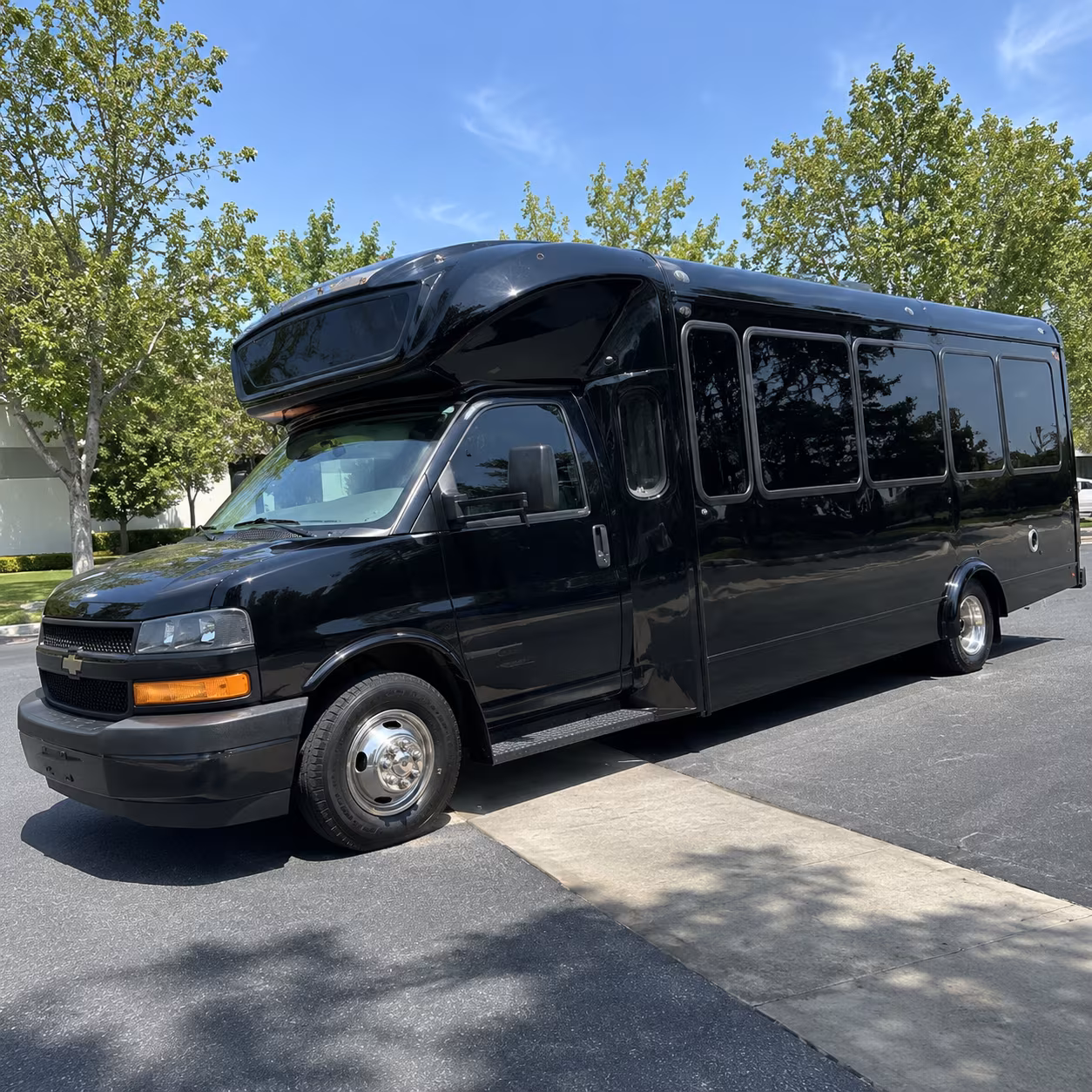 moreno valley 15 passenger party bus