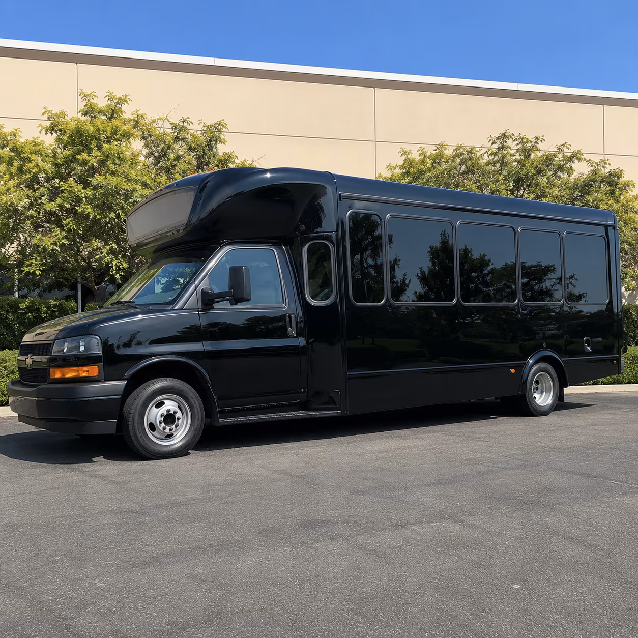 party buses and minibuses for riverside concert venues
